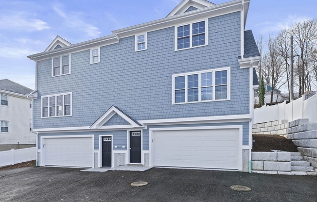 473 NEWPORT AVE