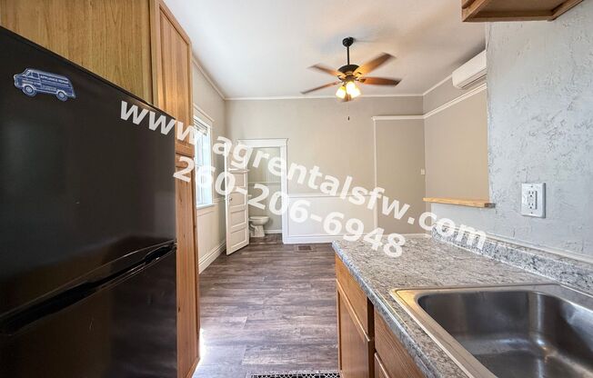 Studio, 1 bath, 300 sqft, $575, Unit Apt C