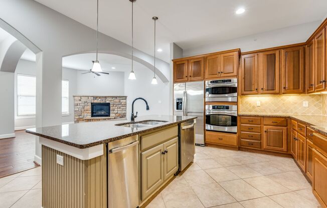 Las Colinas Luxury - Two Bedroom Mid-Rise - Don't Miss Out!