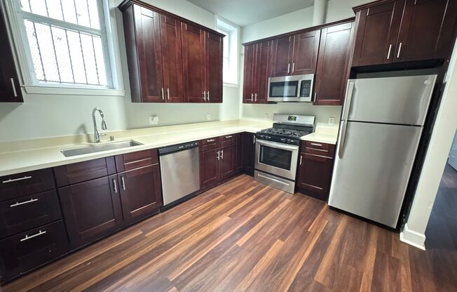 780-782 Treat Ave/ 2950 21st Street (7039rc)