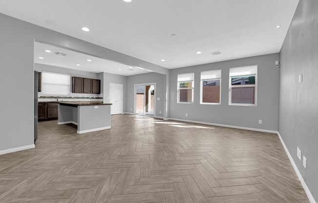 Immaculate 3 Bedroom, 2.5 Bathroom Home with a loft... A must see!!!