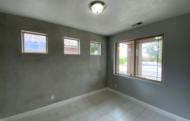 3 Bedroom & An Office Luxury Home Available on Private Street Near Woodmont & Rainbow NW!