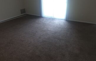 2 beds, 1 bath, 750 sqft, $750, Unit Apt #4