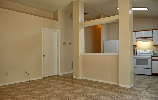 Spacious 3 Bedroom 2 Bath home with 1 car garage available now in Altamonte Springs! $100 off first months rent