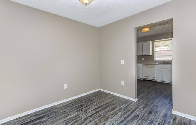 Cross Creek Apartments