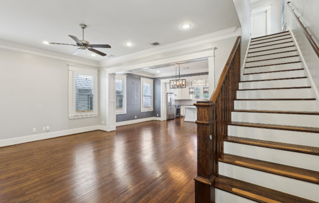 1210 NADINE ST