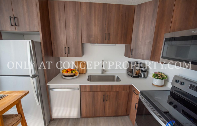 1 bed, 1 bath, 570 sqft, $1,175, Unit 12