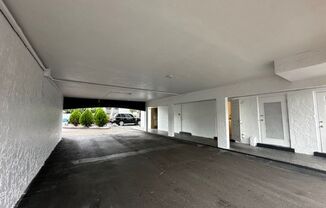 2 beds, 2 baths, 900 sqft, $1,995, Unit 206