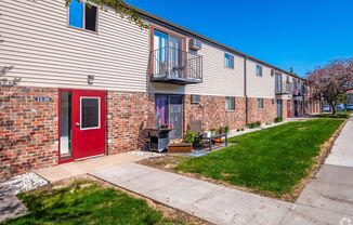 2 beds, 1 bath, 775 sqft, $1,079.99, Unit 1363-03