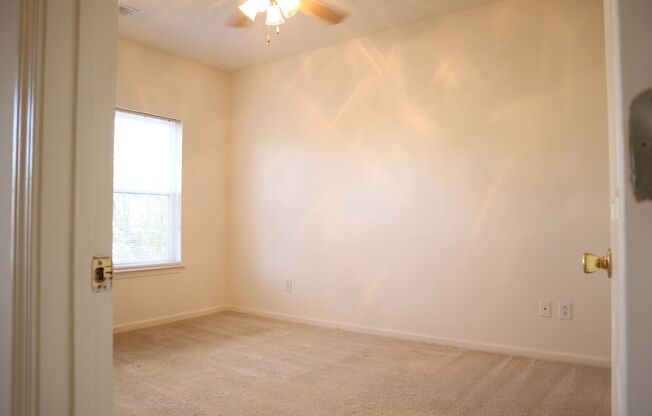 2 beds, 2 baths, 1,033 sqft, $1,569, Unit 18-18203