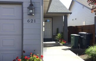 619-621 Broad St Monmouth, OR 97351
