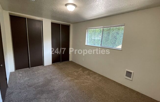 2 beds, 1 bath, $1,395, Unit 4124 Unit C