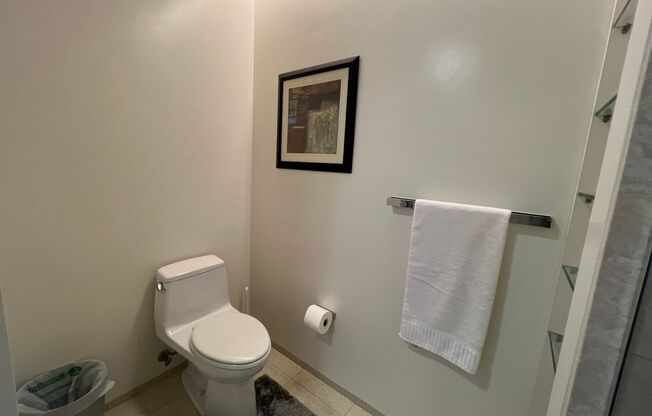 1 bed, 1 bath, $1,900, Unit # 909