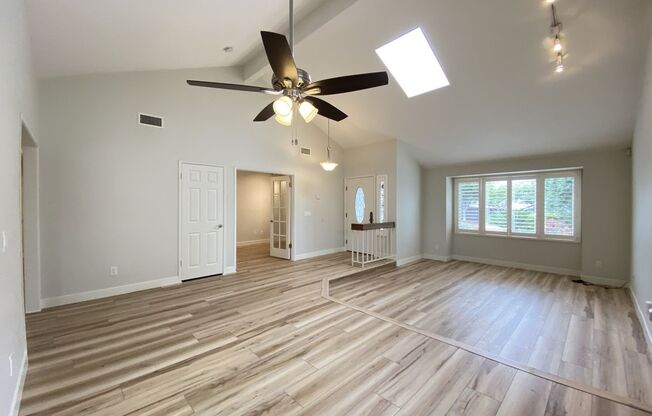 Lovely 3+BR Single-Story Carlsbad Home With AC & Skylights!!