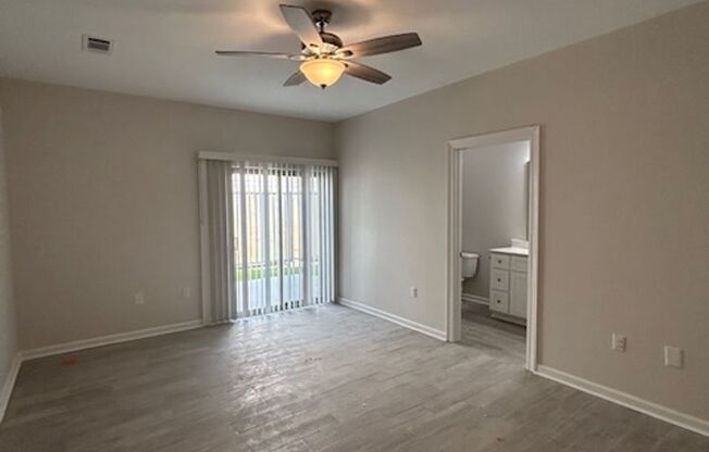 3 beds, 2 baths, $1,450, Unit 17254-28A