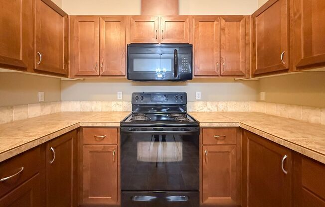 2 beds, 2 baths, 1,090 sqft, $1,600, Unit 501-05