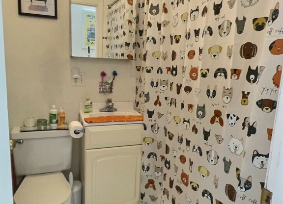 1 bed, 1 bath, $2,800, Unit 14