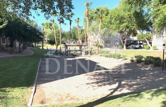 1 bed, 1 bath, 692 sqft, $1,095, Unit 327