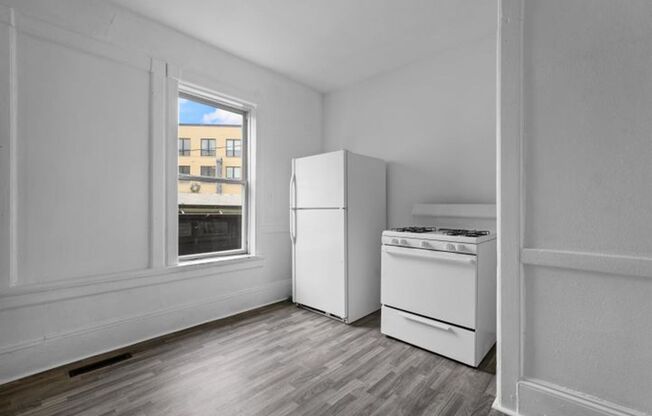 716-716A-718 E Pearson St