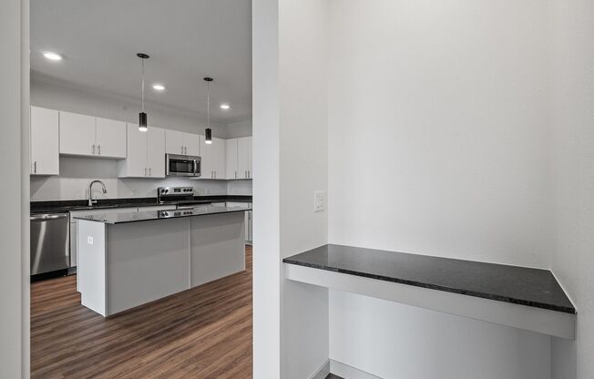 2 beds, 2 baths, 1,087 sqft, $2,095, Unit 430