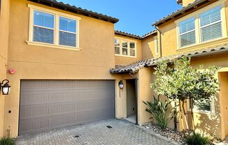 Great 4B/3BA Townhouse in 4S Ranch!