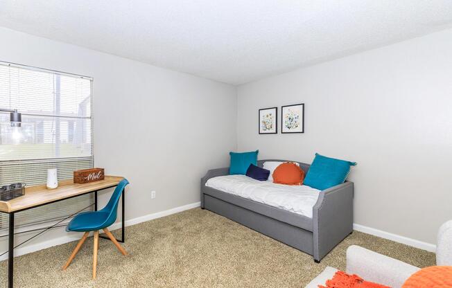 2 beds, 2 baths, 1,000 sqft, $892