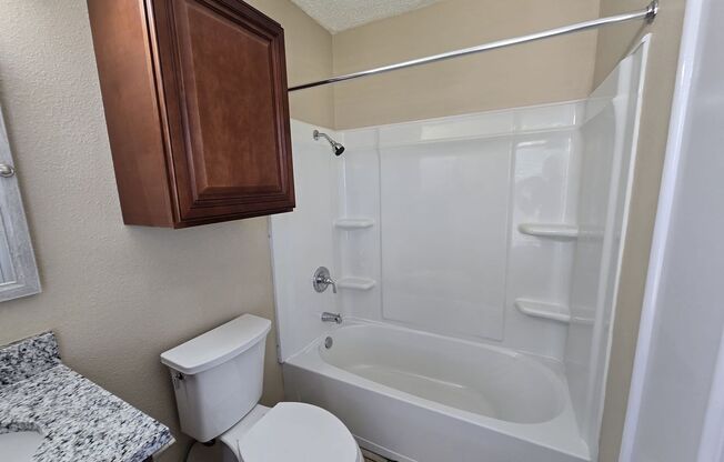 3 beds, 2 baths, $1,495, Unit # 2702