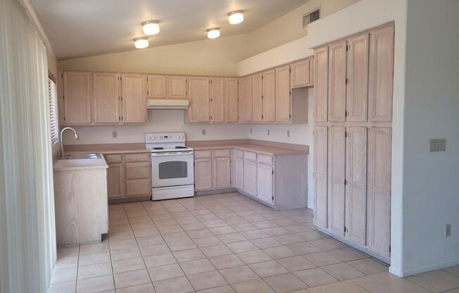 Charming 3 bedroom in Peoria!!