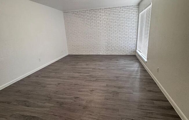2 beds, 1 bath, 992 sqft, $1,250, Unit 134