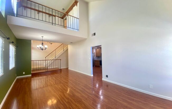 Beautiful Ardenwood home with Loft Available for Rent!