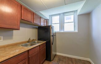 2 beds, 1 bath, $999