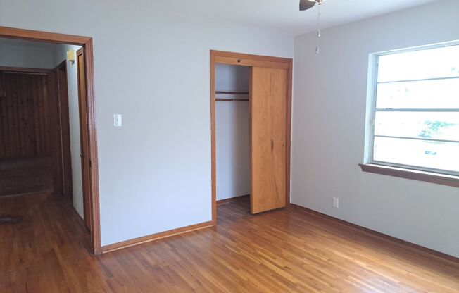 2 beds, 1 bath, $1,795