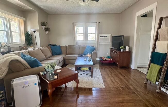 150- 150A N 80th St., Milwaukee, WI 53213
