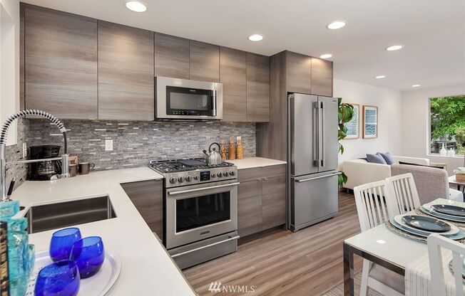 Beautifully Situated Fremont Townhouse