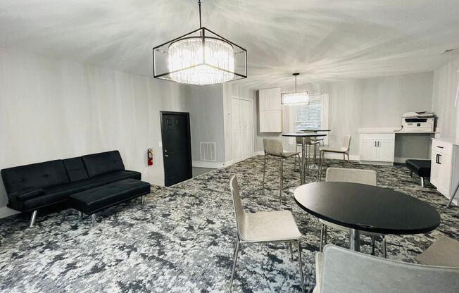 New Management, New Lifestyle – Luxurious Apartments available at Scarlet Pointe, Minutes from Uptown Charlotte