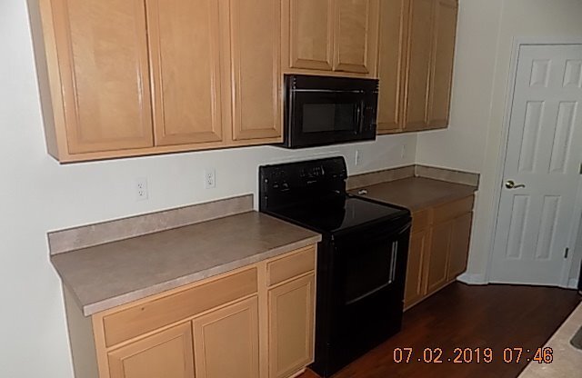 3 beds, 2 baths, $2,250