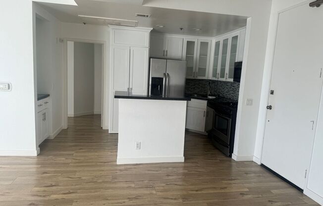 2 beds, 2 baths, 1,150 sqft, $2,800, Unit 406