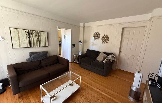 2 beds, 1 bath, $1,875, Unit #1