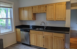 4 beds, 1 bath, 1,300 sqft, $3,750, Unit 2