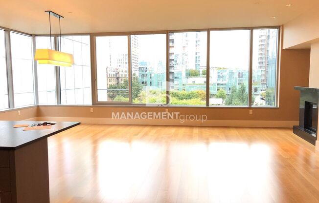 The Metropolitan, Pearl District's only 3bedroom Condo! Two Parking Spaces. Open Floor Plan