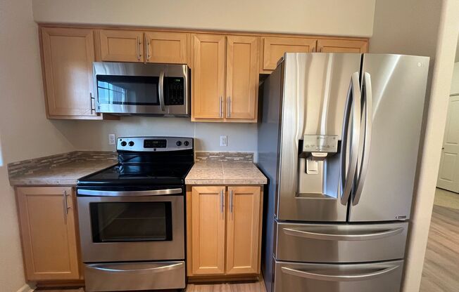 2 beds, 2 baths, $2,149, Unit #202