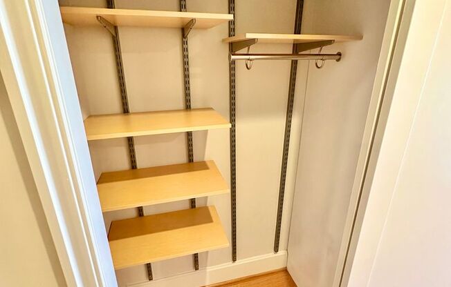 1 bed, 1 bath, $2,995, Unit 720