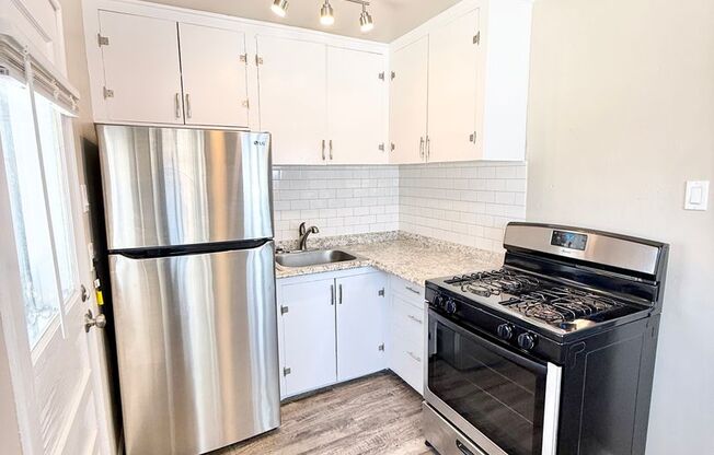 121 W GRANT AVE