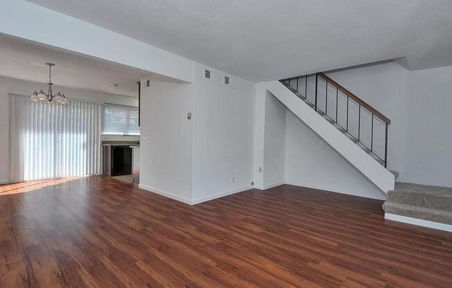 COMING SOON! $2790 - GORGEOUS 2 BEDROOM TOWNHOUSE IN PARKMONT AREA OF CENTRAL FREMONT