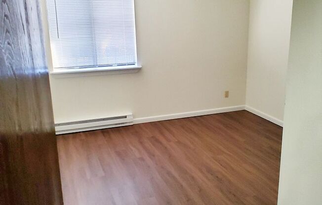1 bed, 1 bath, 700 sqft, $1,149, Unit 4533-1
