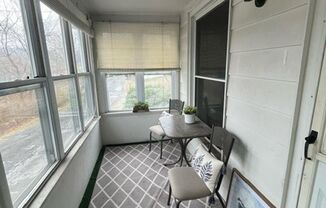 3 beds, 1 bath, $1,100