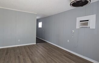 1 bed, 1 bath, $1,000, Unit 1/2