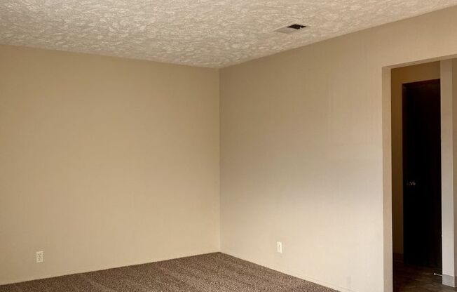 1 bed, 1 bath, 850 sqft, $950, Unit 3-321