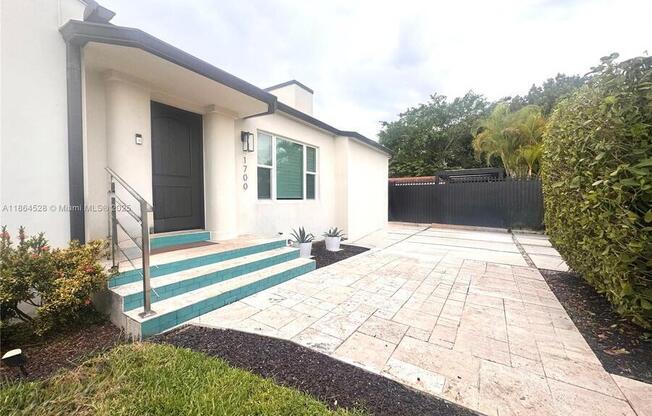 1700 SW 16 TER