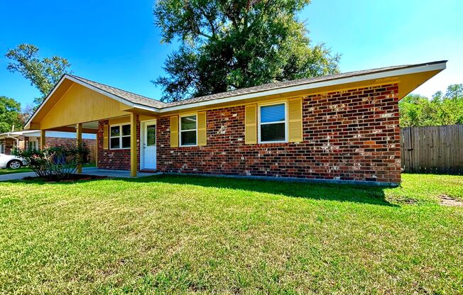 Beautiful Newly Updated Home In Denham Springs